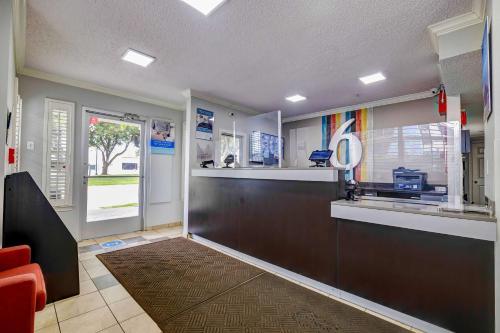 Studio 6-Arlington, TX - South - Dallas Image
