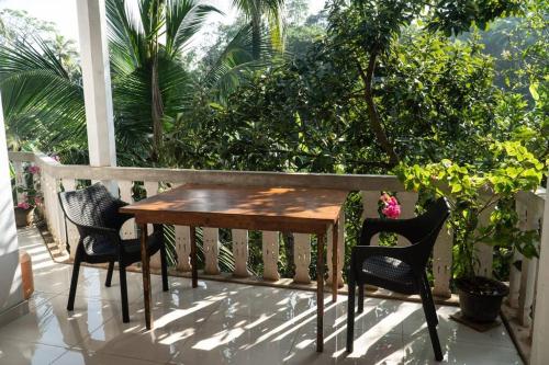 Κήπος έξω από το Unawatuna Villa Bird Nest