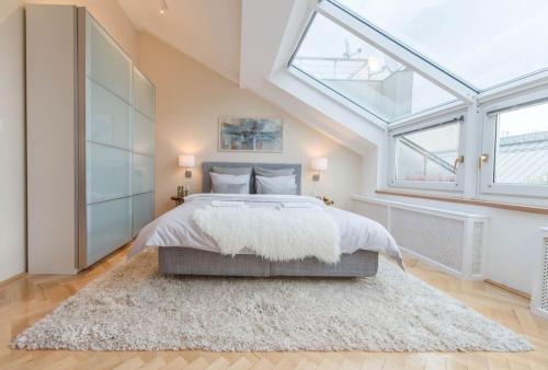 Curated visual reference: Curated Skylit House Apartment Gallery View 42