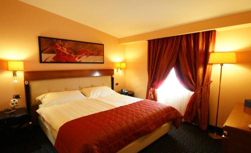 Bram Hotel