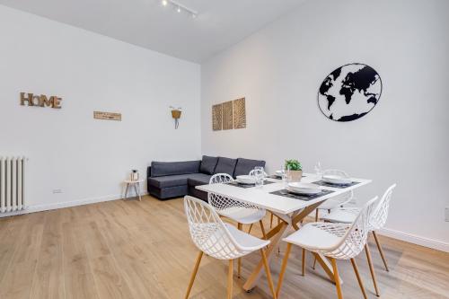 Colonna Luxury Apartment