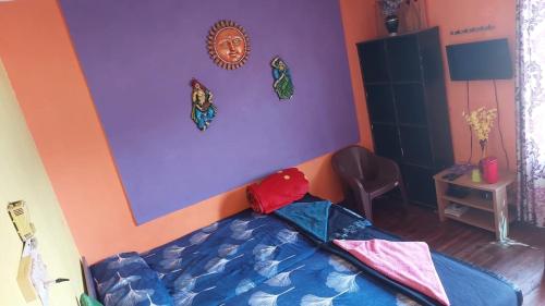 Μια τηλεόραση ή/και κέντρο ψυχαγωγίας στο Honey Palace Homestay