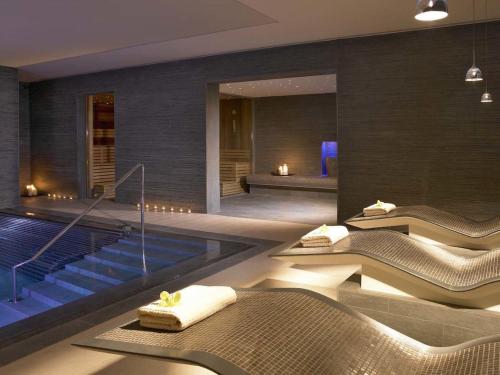 Πισίνα στο ή κοντά στο Maryborough Hotel & Spa