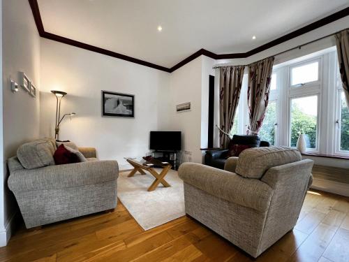 Ein Sitzbereich in der Unterkunft 6 Shanklin Manor - family friendly apartment in Shanklin Old Village