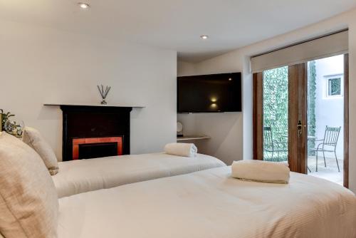 Spacious Brighton Home 2 Ensuites, Weekly & Monthly Stays-Marine LGF by Bluehouse Shortlets Brighton photo 21