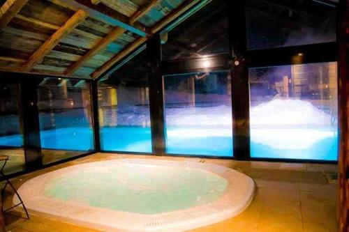 Gallery image of Résidence Les Alpages 4 étoiles - Appartement 4 personnes - Piscine, Hammam, Sauna, Jacuzzi - ValCenis 73480 in Lanslebourg-Mont-Cenis