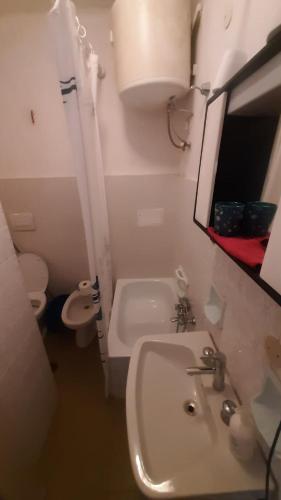 Bilik mandi di Casa al mare Pietro