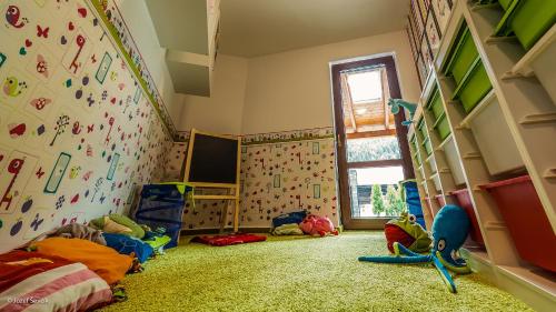 Μια τηλεόραση ή/και κέντρο ψυχαγωγίας στο Mucha Apartments
