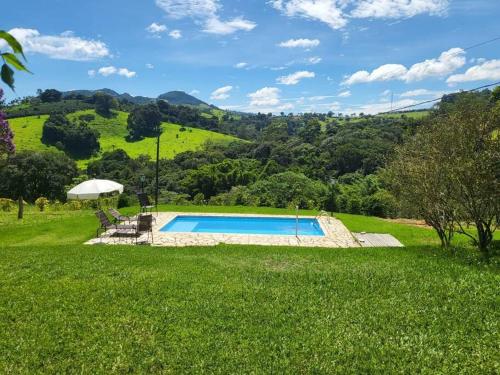 La alberca dentro o cerca de Recanto Cysne