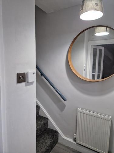 Stylish 2 bed home- short walk to Tottenham Stadium/Stations photo 13