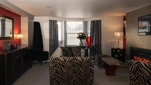 Square Townhouse photo 38