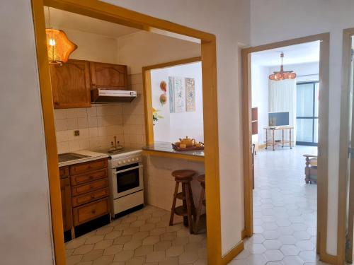 Η κουζίνα ή μικρή κουζίνα στο HomeyStay