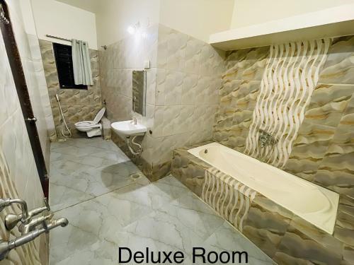 Kylpyhuone majoituspaikassa Hotel SP Majestic