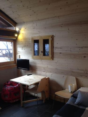 Foto SAVOIE/ petit chalet studio meublé 5