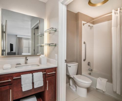 Bagno di Residence Inn Phoenix Glendale Sports & Entertainment District