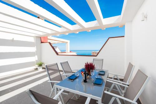Duplex Penthouse Sea view and 350m to the beach