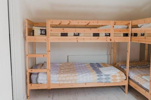 Gallery image of Killeen Beach Lodge in Killeen