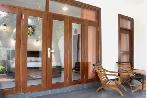 Un lugar para sentarse en Villa Janaliya