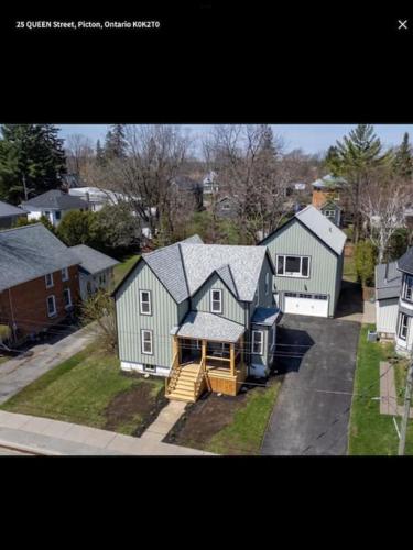 an aerial view of a residential neighborhood with houses at Downtown Picton 3 bedroom in Picton