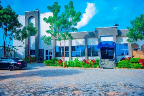 MTown Hotel and Suites – Photos 5