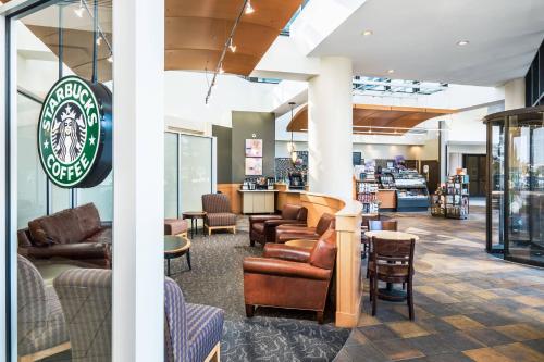 Posezení v ubytování Sheraton Edison