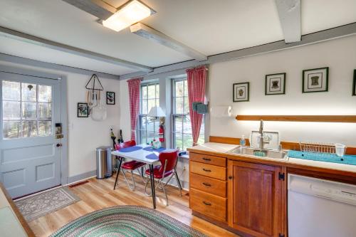 ストックブリッジにあるTranquil 3 BR Stockbridge House with Private Deck!のギャラリーの写真