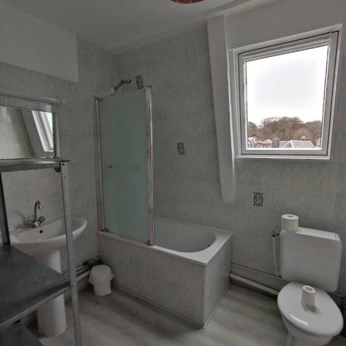 Ванна кімната в L'Arche, appartement sur les toits d'Etretat