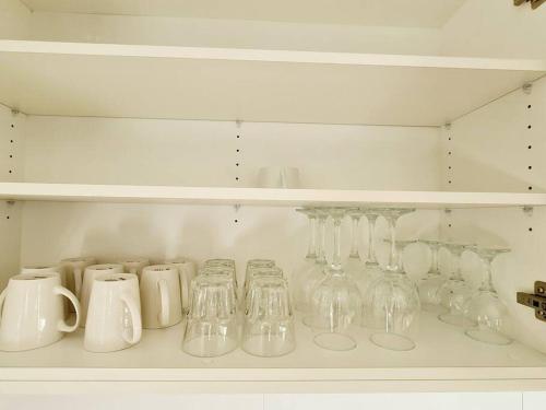 3-Bedroom House in Central Hervey Bayにあるコーヒーまたはお茶