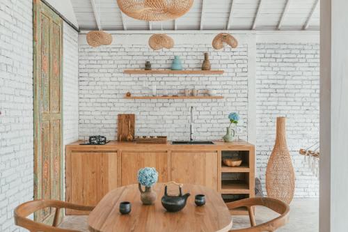 Dapur atau dapur kecil di Sanctuary Villas