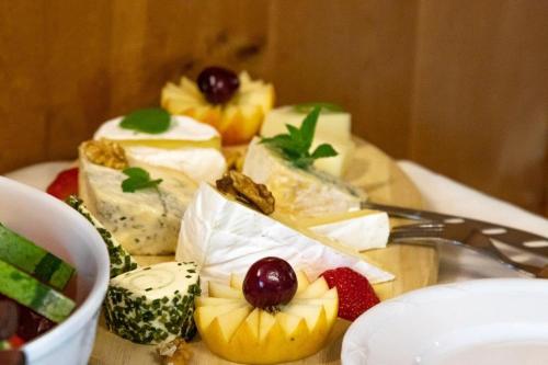 ゲストハウスの敷地内または近くでの食事または食べ物
