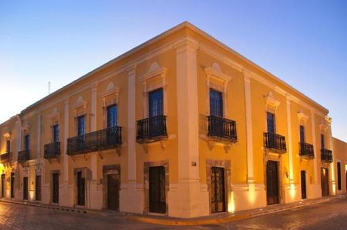 El edificio en el que está el hotel