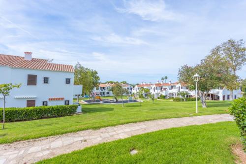 Giardino di Apartamentos Son Bou Gardens By MENORCARENTALS