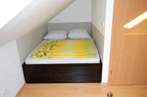 Postel nebo postele na pokoji v ubytování Ferienwohnung Harry im Riesengebirge