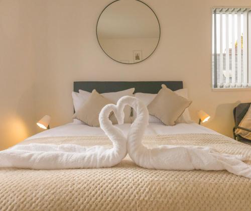 Principality Suites - Two Bed Apartment by Property Promise photo 11