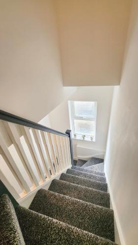 Principality Suites - Two Bed Apartment by Property Promise photo 20