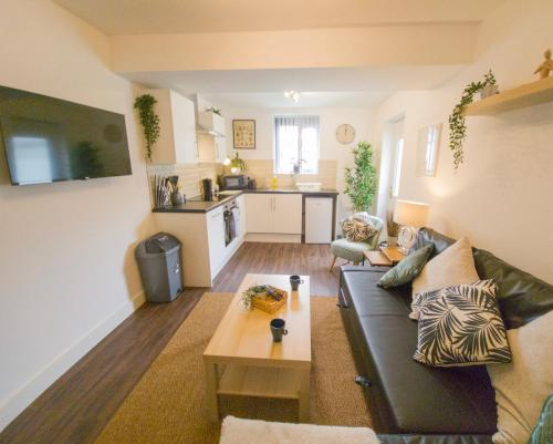 Principality Suites - Two Bed Apartment by Property Promise photo 26