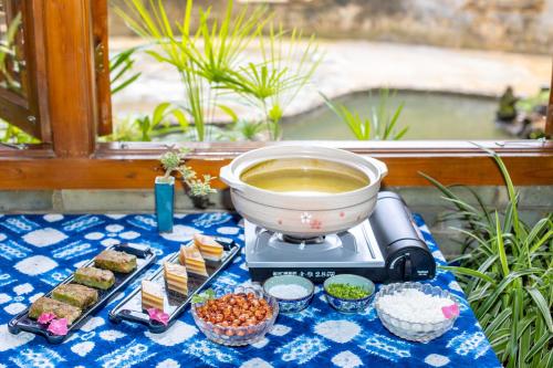 Makanan di atau berdekatan the country house