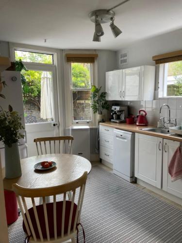 Charming 1 bed period garden flat