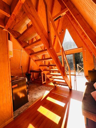Ruang duduk di Araucaria Lodge