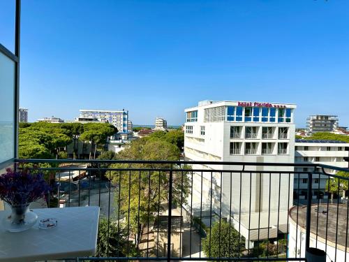 Μπαλκόνι ή βεράντα στο Beach Front Apartment Sabbiadoro