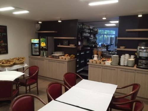 Jídlo v hotelu nebo okolí