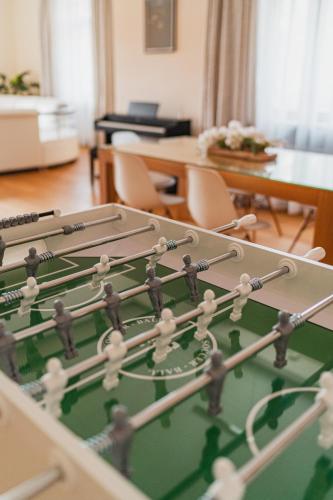 Galería fotográfica de Executive 2-Bdrm central suite en Ústí nad Labem