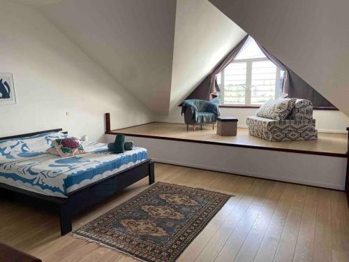 Katil atau katil-katil dalam bilik di Relax in apt close to ocean & museum