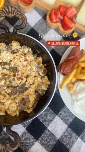 Makanan di atau berdekatan asrama