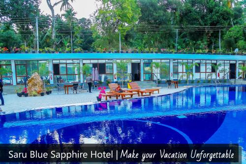 Kolam renang di atau dekat dengan Saru Blue Sapphire Hotel