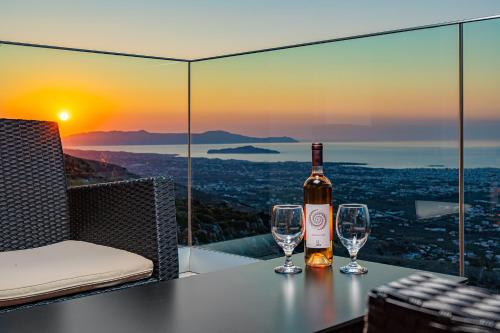 Villa Lia Chania with private ecologic pool and amazing view!