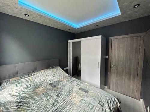 Postel nebo postele na pokoji v ubytování Paradise M Apartments