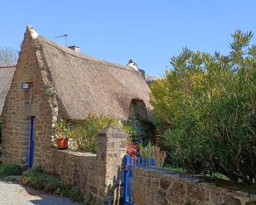 Το κτήριο όπου στεγάζεται  η παραθεριστική κατοικία