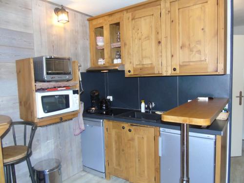 Appartement chaleureux avec balcon et parking à Châtel