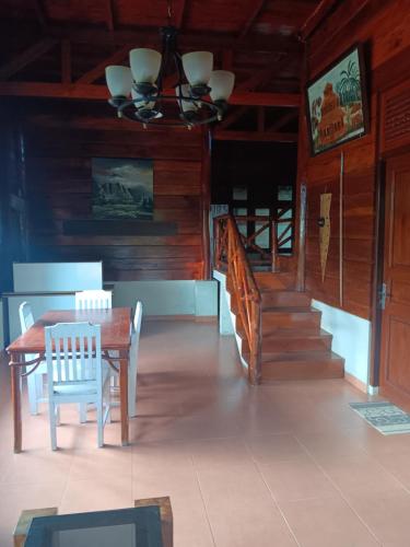 Фотография из галереи Oinan Guest House в городе Tua Pejat